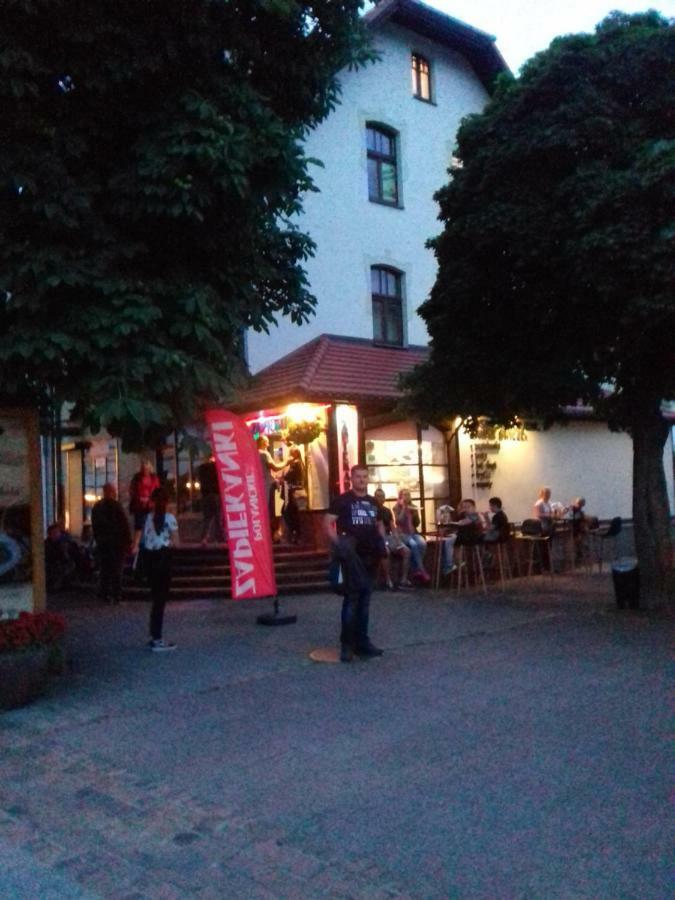 Bialy Apartament Polanica-Zdrój Esterno foto